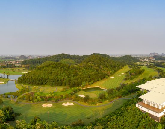 sân golf hoàng gia yên thắng