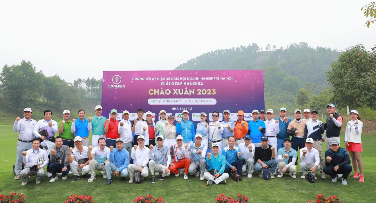 Ảnh chụp tập thể tại Giải Golf Tết Doanh Nhân Trẻ HANOIBA 2024