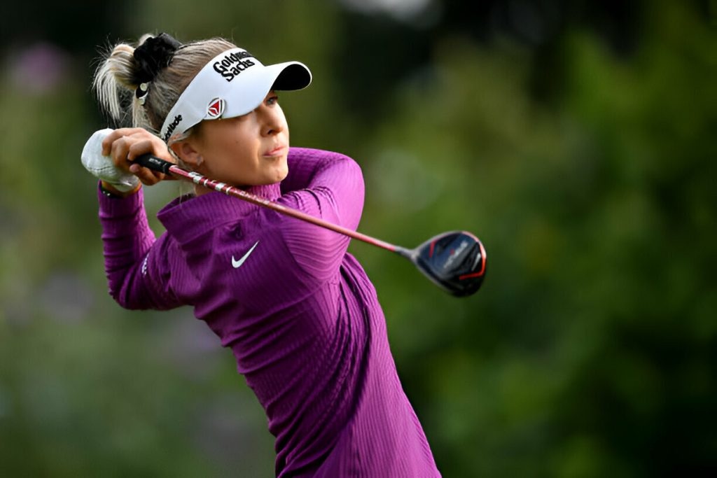 Nelly Korda thực hiện cú swing tại giải Evian Championship