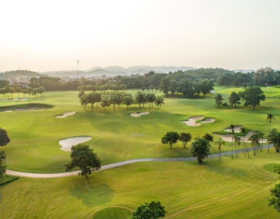 Sân golf Chí Linh