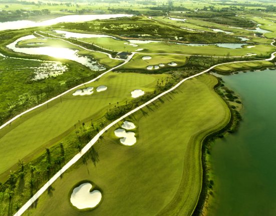 Sân Golf Đẳng Cấp Quốc Tế West Lakes Golf & Villa Long An