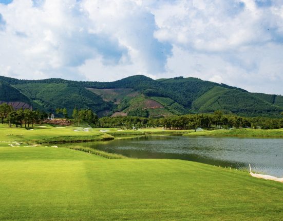 Sân Golf Silk Path Đông Triều