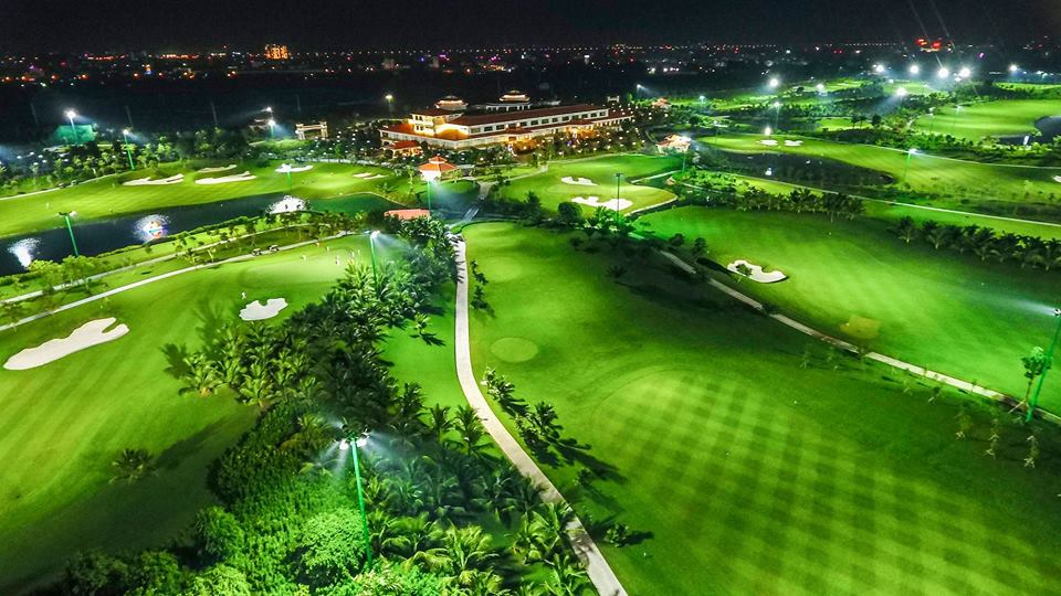 Sân Golf Long Biên còn mang đến cho golfer những dịch vụ chuyên nghiệp chuẩn 5 sao