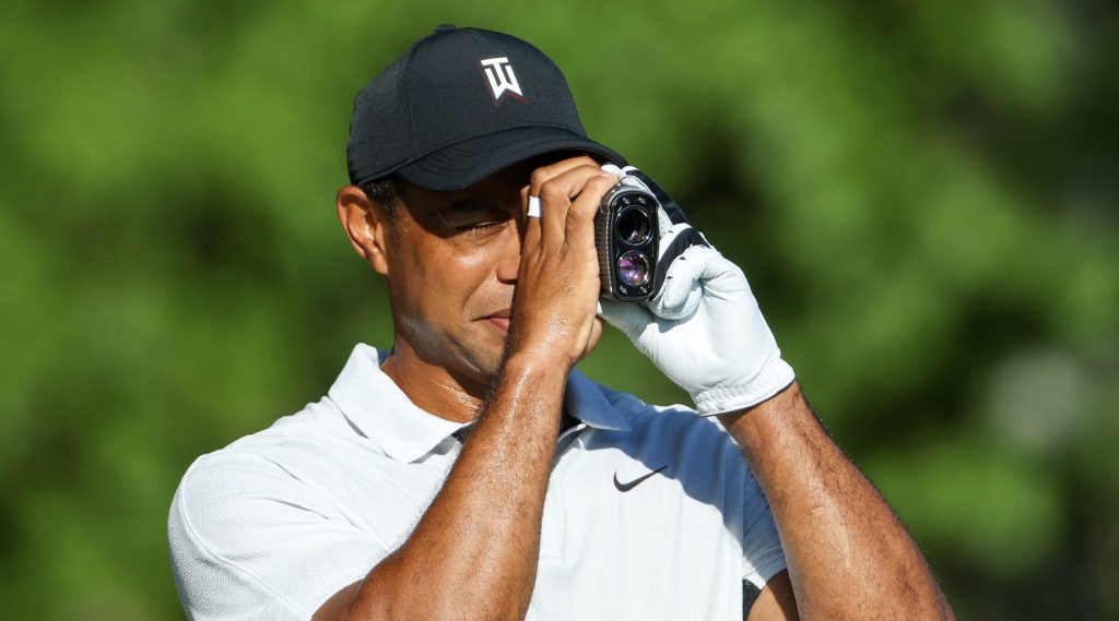 Thiết bị rangefinder golf đang được dùng phổ biến tại PGA Tour