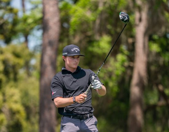 Blades Brown từ chối PGA Tour