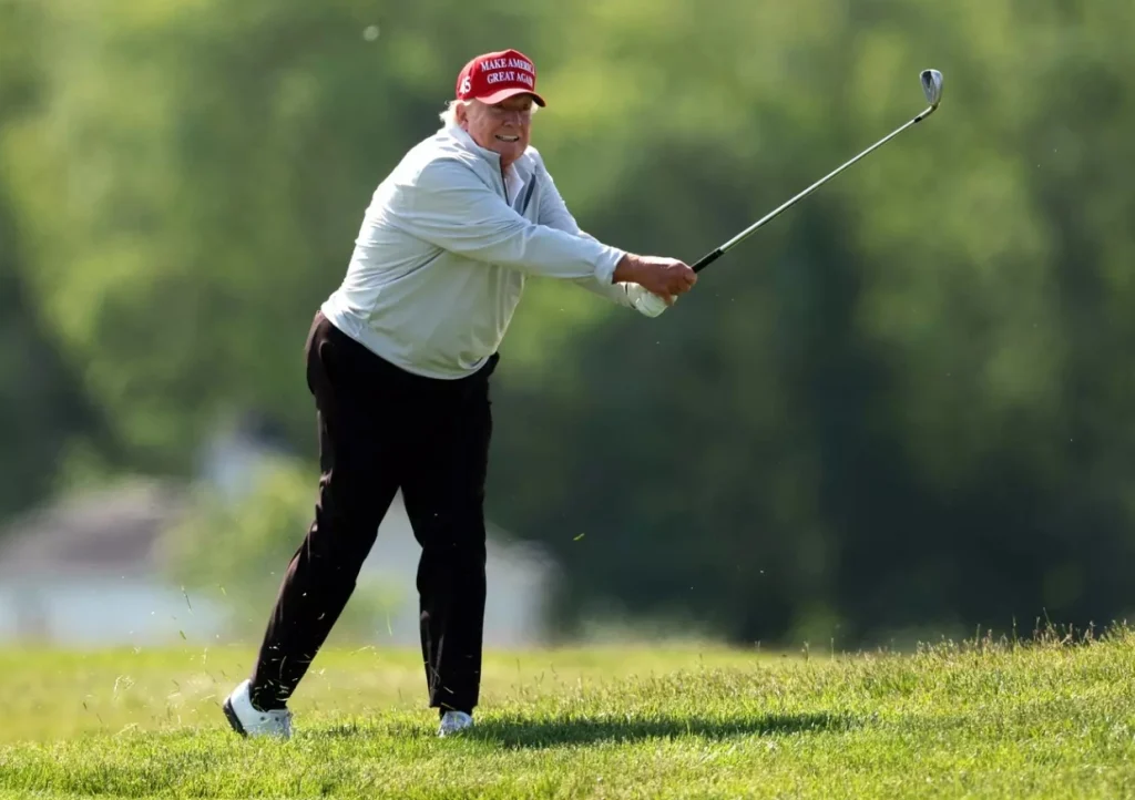 Tổng thống Trump và những tranh cãi xung quanh phong cách chơi golf