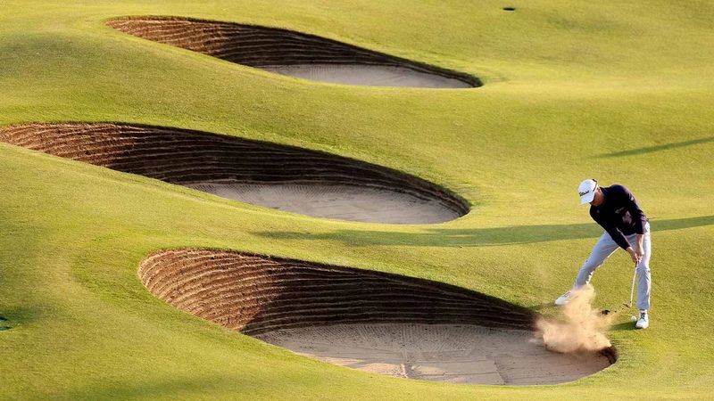 Hạt cát bunker sắc cạnh có thể gây tổn hại thiết bị bảo trì sân golf