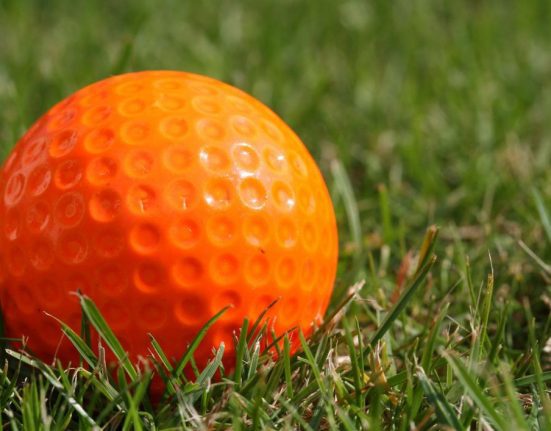 bóng golf màu cam