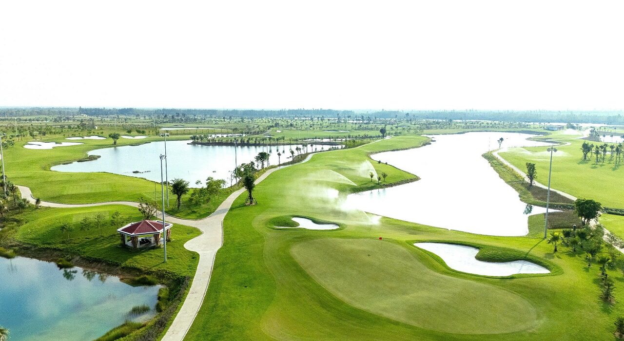 Sân Golf Royal Long An: 5 Lý Do Golfer Phía Đông Di Chuyển Dễ Hơn Với Tuyến Xe Mới 1 Royal long an 3