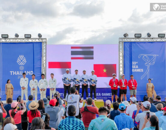 Trao giai dong doi namm