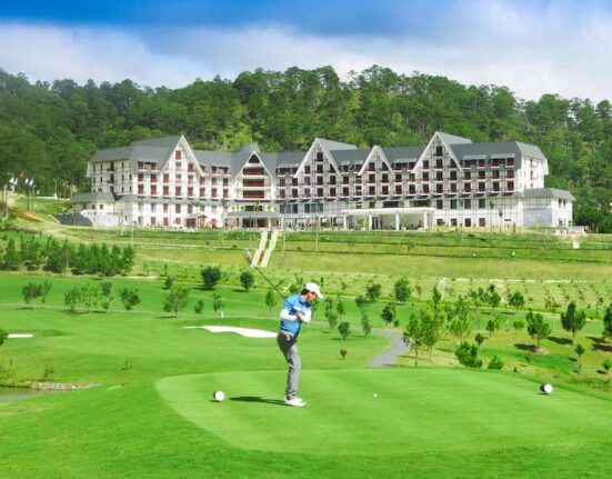 Sân Sacom Tuyền Lâm Golf Resort
