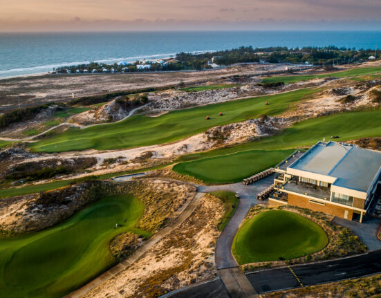 the bluff grand hồ tràm