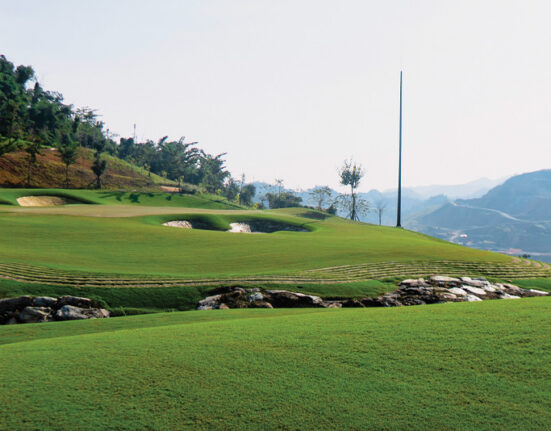 Montana Golf Course Hòa Bình