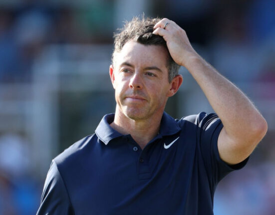 Rory McIlroy nghỉ thi đấu