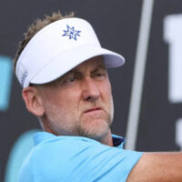 Ian Poulter cảnh báo LIV Golf