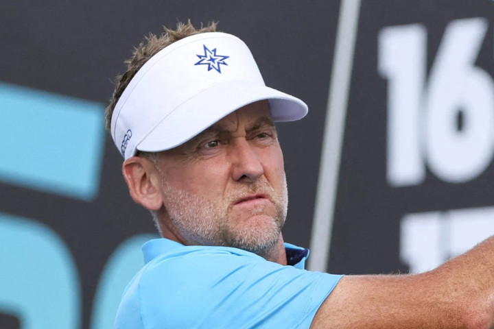 Ian Poulter cảnh báo LIV Golf
