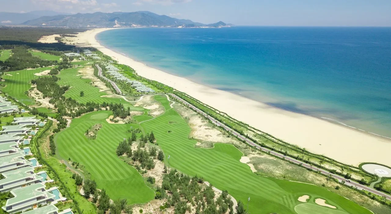 Stay & Play sân golf