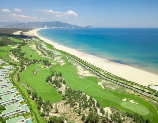Stay & Play sân golf
