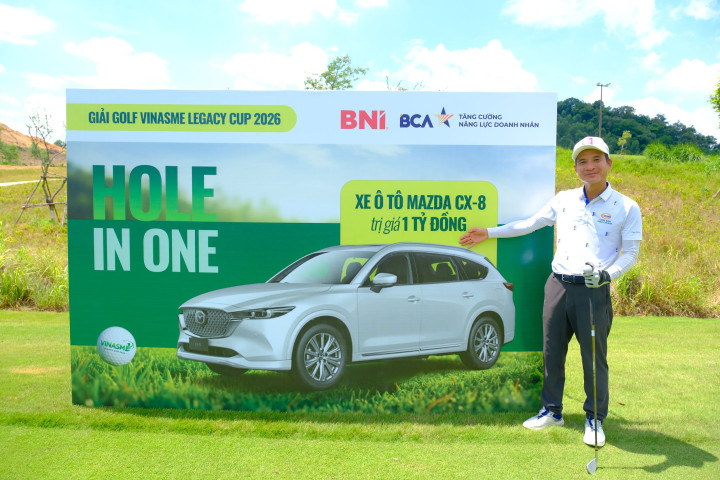 Uông Ngọc Ân tỏa sáng với cú đánh Hole-In-One đầy cảm hứng tại Văn Lang Empire T&T Golf Club 1 ZZUoHWhuYn4CqyWR 720
